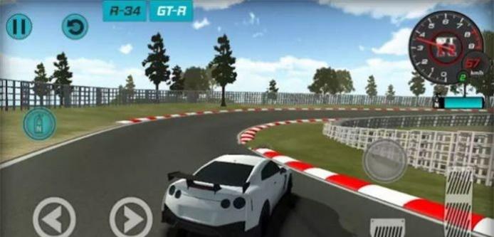 疯狂漂移赛车城：速度与激情！