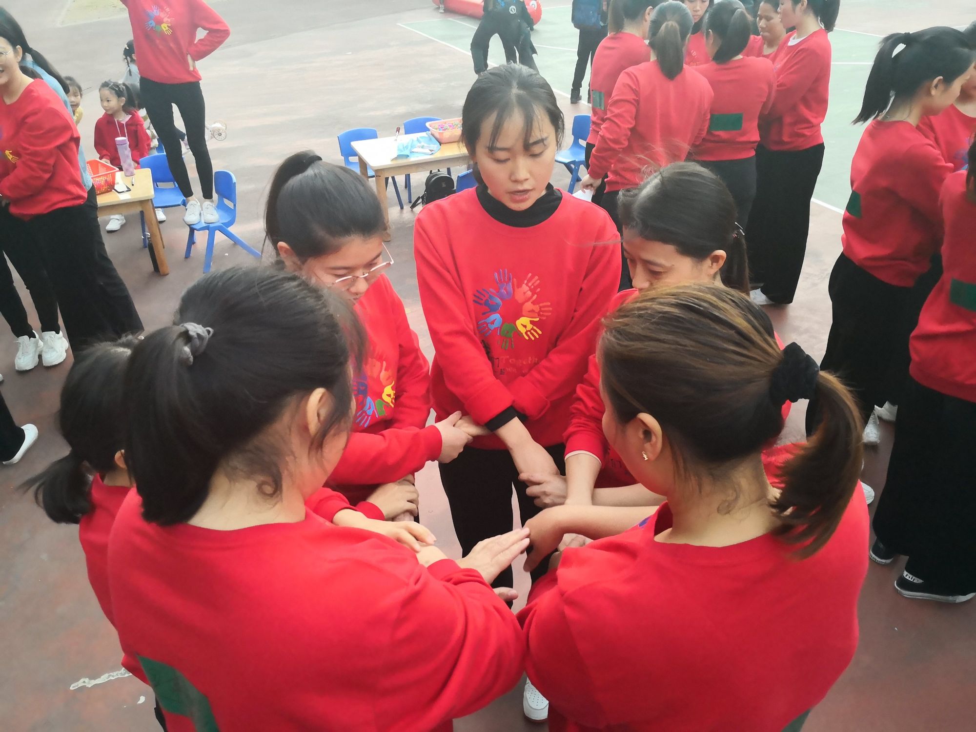 解手链游戏怎么拉手_解手链拉手游戏怎么玩_解手链小游戏