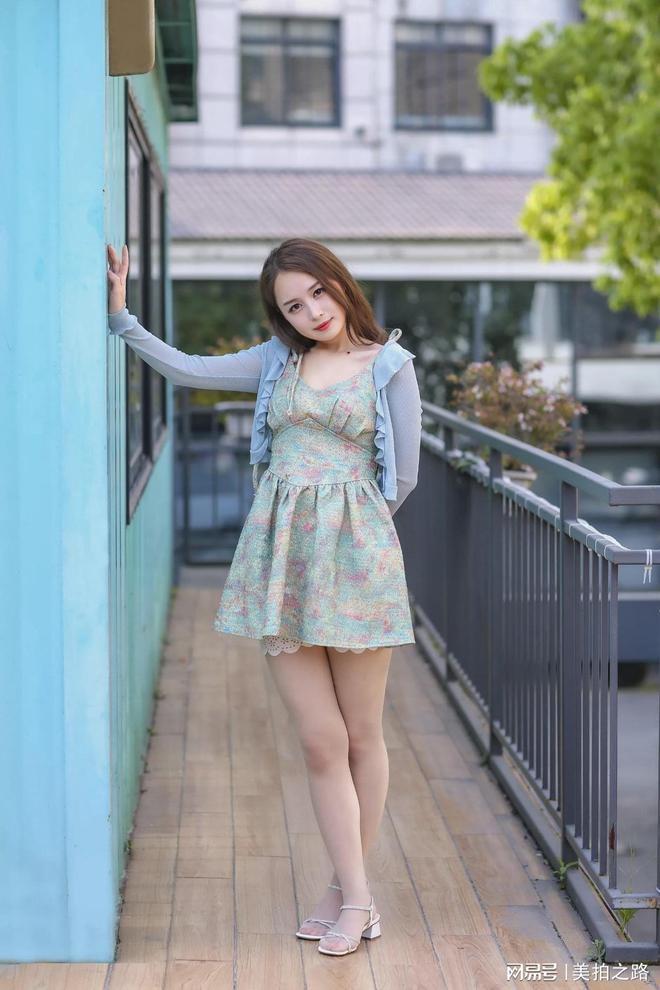 提花黑丝筒袜美女_黑丝美女诱惑_双马尾黑丝美女