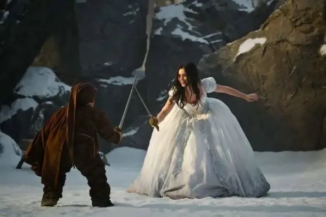 白雪公主童年历险记_白雪公主的童年_白雪公主童年阴影