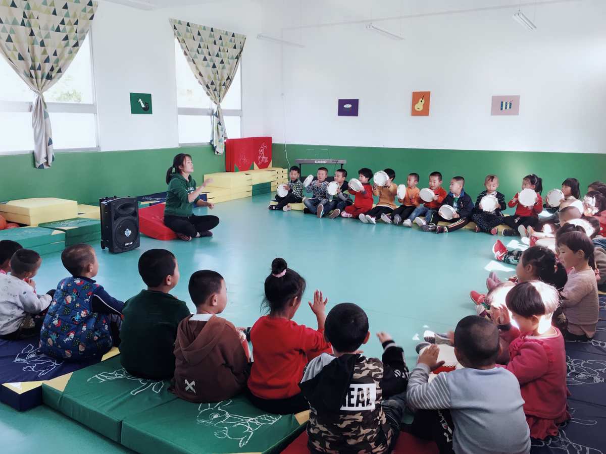 京骚戏画罗马音_小班音乐游戏的教案_幼儿音乐游戏