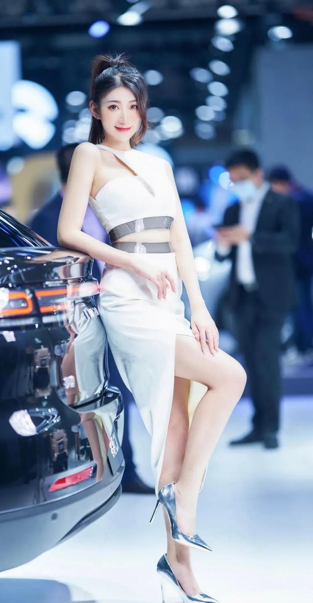车模美腿丝袜诱惑_车模诱惑_车模身材火爆