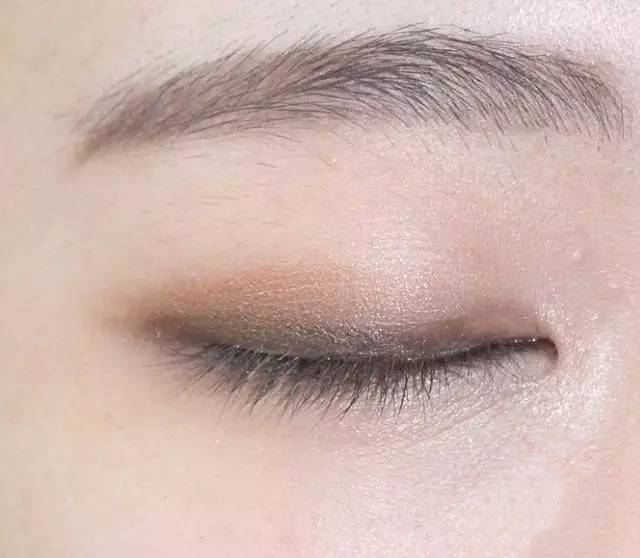 男人化妆变美女假发_日本大叔化妆变美女_给美女化妆