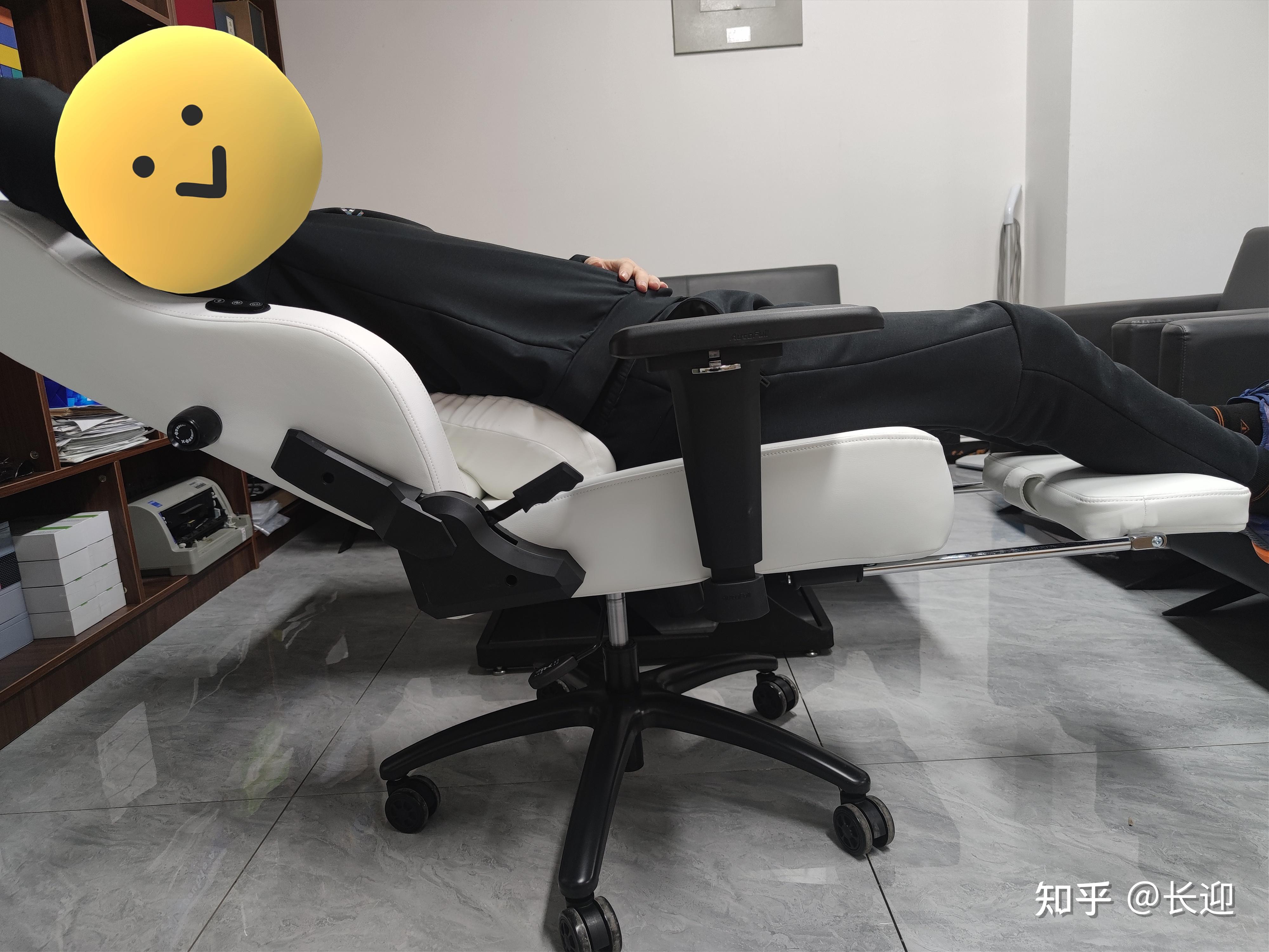 电竞椅打手机游戏什么感觉_电竞游戏椅子_电竞椅子真的舒服吗