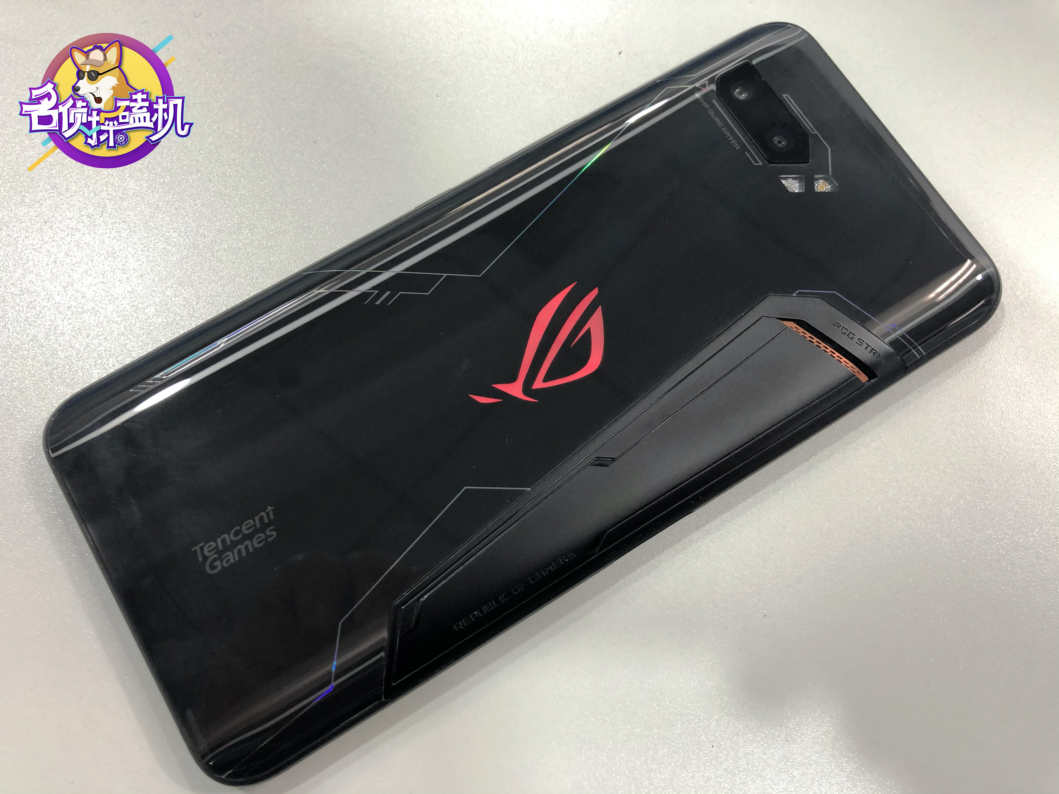 rog3游戏手机视频_rog 2游戏手机的视频_rog游戏手机5视频