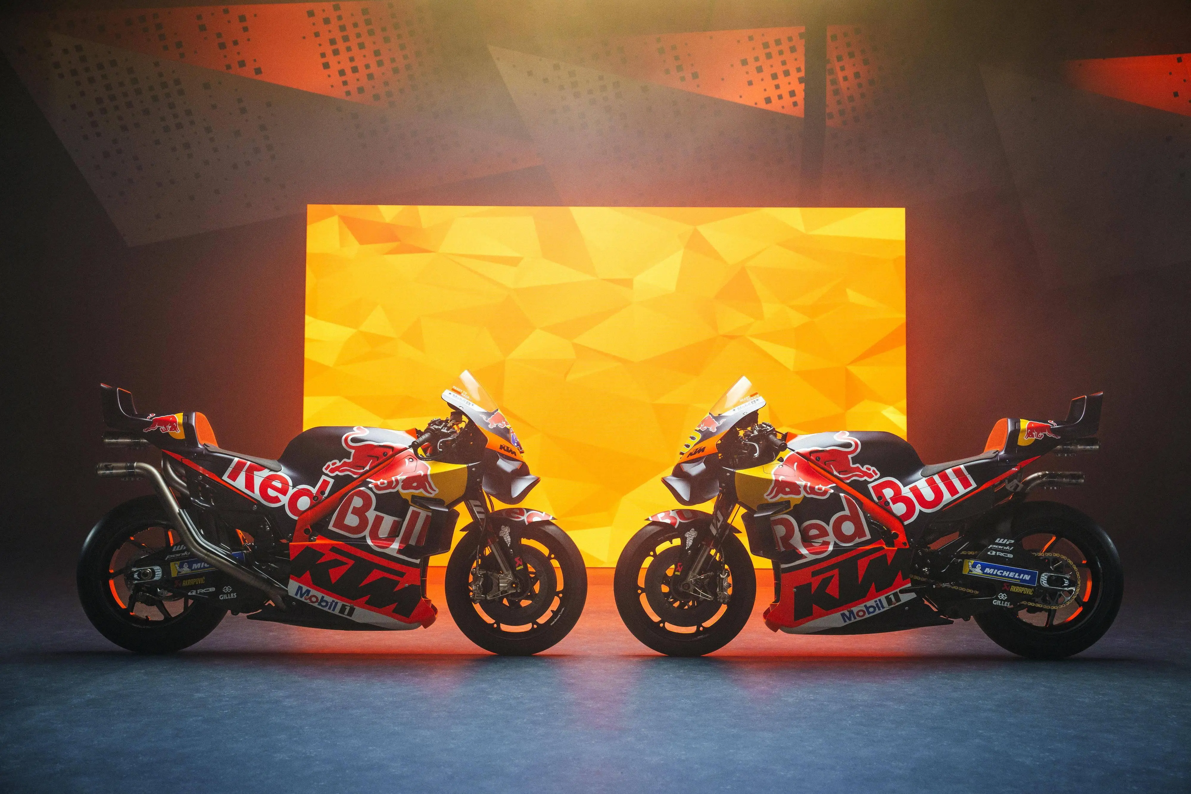 MOTOGP游戏手机游戏_游戏手机膜推荐什么品牌_游戏手机推荐