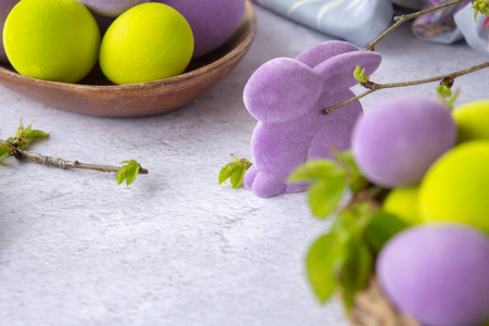 月是故乡明全诗_月是故乡明的前一句是什么_easterday是几月几日