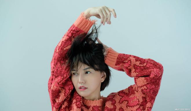 00后带手机玩游戏的女人_00后玩手机都玩什么_带女生玩的手机游戏