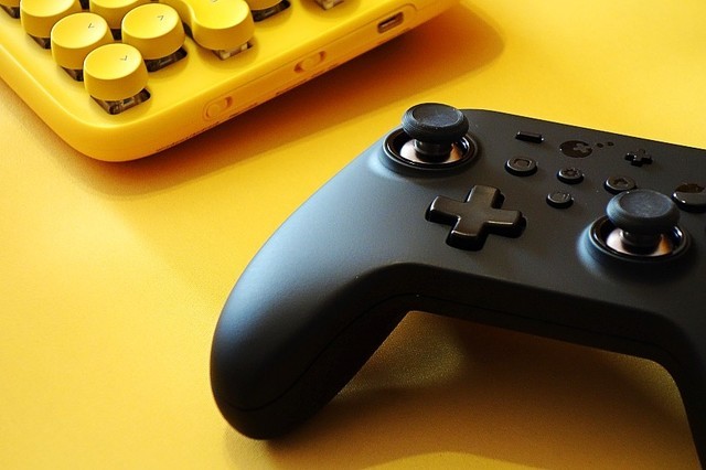 psp手柄 手机游戏-PSP 手柄连接手机，让你重温热血游戏