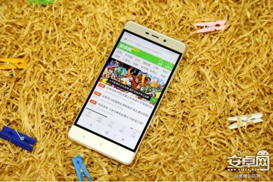 对比度高的游戏手机_游戏对比度高好还是低好_游戏对比度