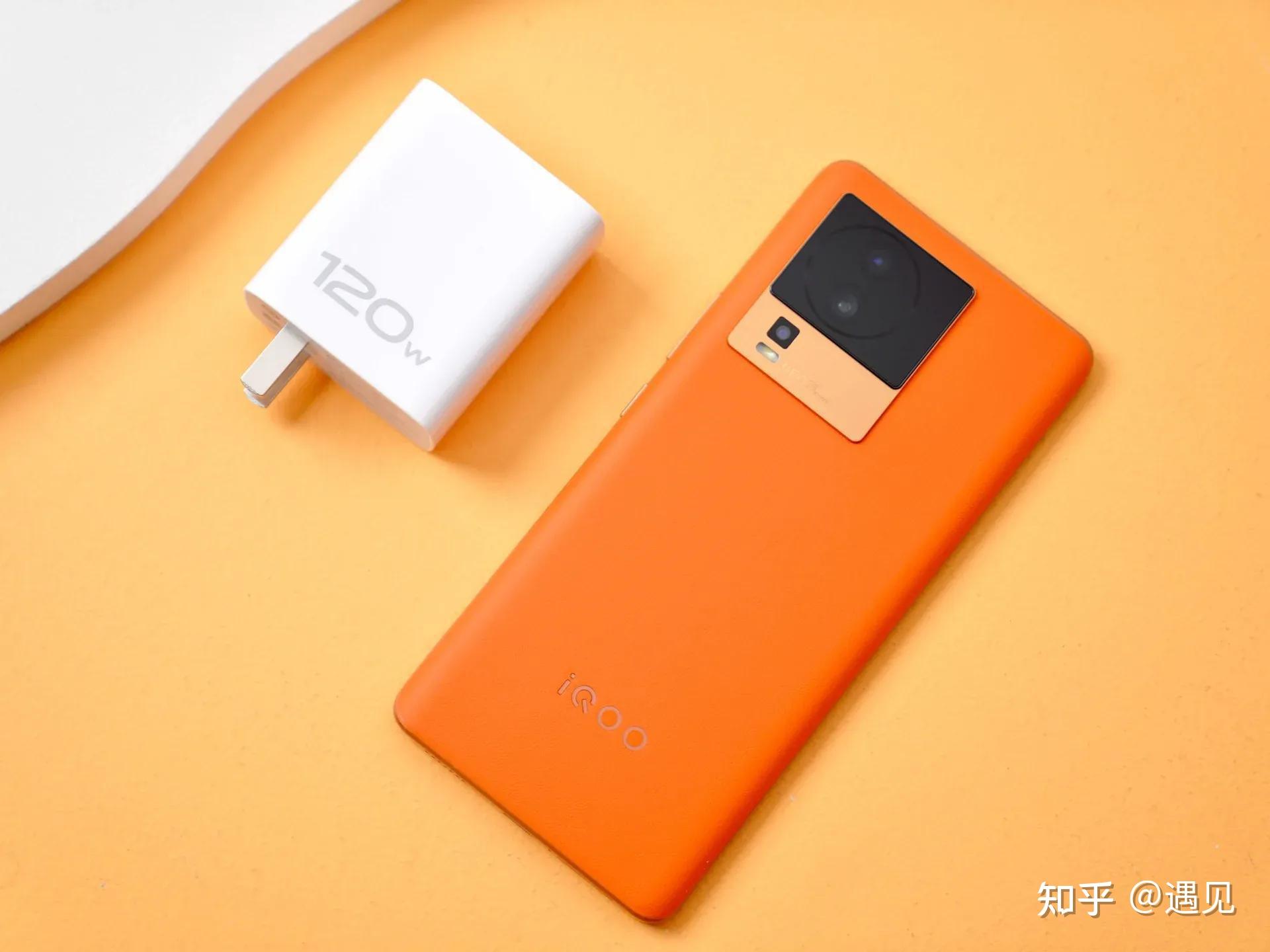 iqoo系列玩游戏哪个好_iqoo游戏手机对比_iqoo和游戏手机