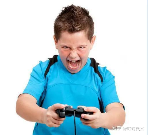 13岁小孩沉迷手机游戏_沉迷小孩手机游戏视频_沉迷小孩手机游戏犯法吗