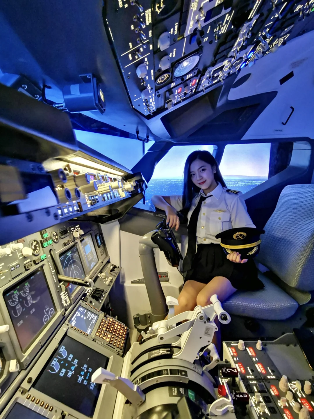 高画质飞机驾驶游戏手机版_画质最好的飞机模拟游戏_高画质的飞机游戏