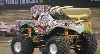 怪物卡车活动,激情四溢的赛道盛宴